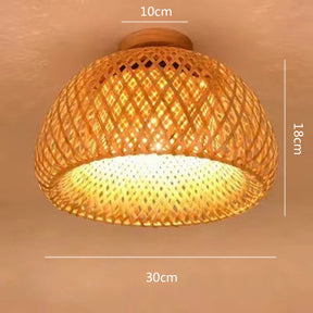 A Luminária de Teto de Bambu Rattan Solis adiciona um toque rústico sofisticado à decoração de um lounge moderno