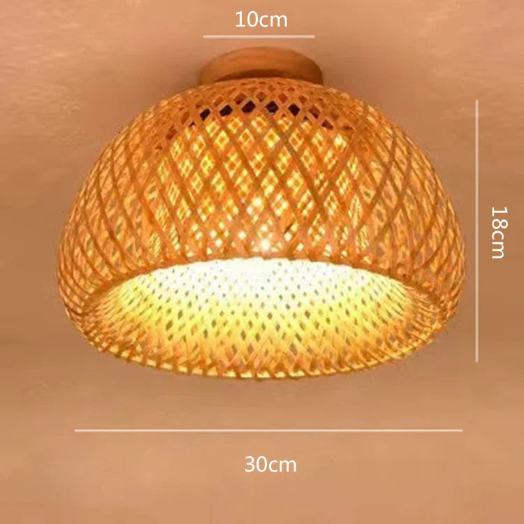 A Luminária de Teto de Bambu Rattan Solis adiciona um toque rústico sofisticado à decoração de um lounge moderno